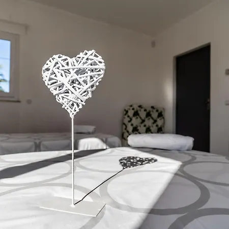 Paradis - Quartos Pêra