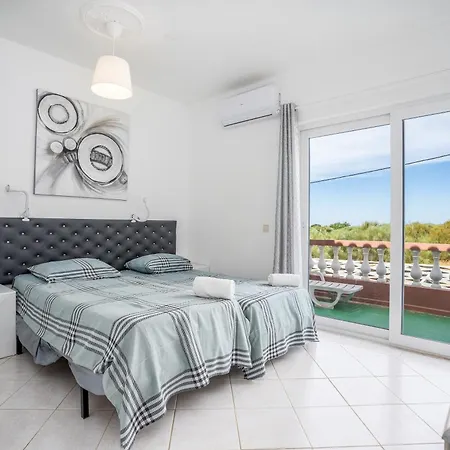 Paradis - Quartos Pêra