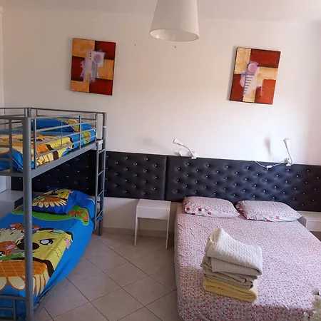 Villa Paradis - Quartos Pera